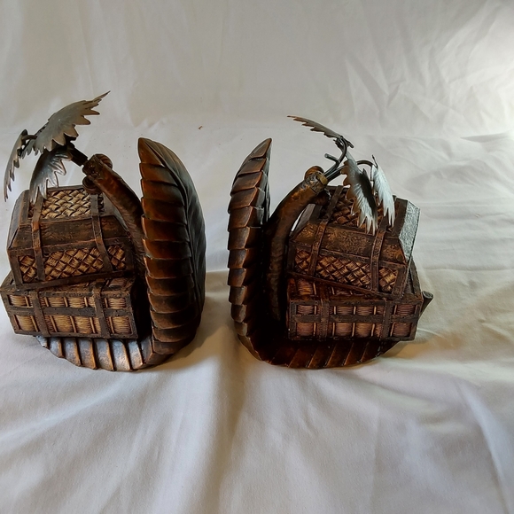 Treasure Chest Island Bookend Palm Tree Chests Pirate Unique Set. - Picture 5 of 10